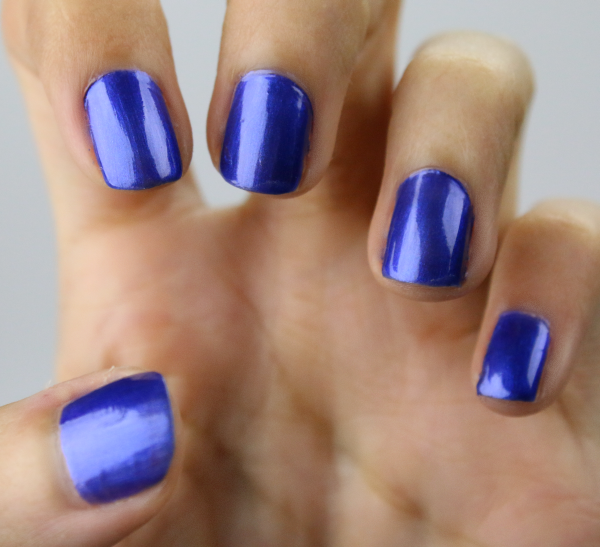 Blue nails