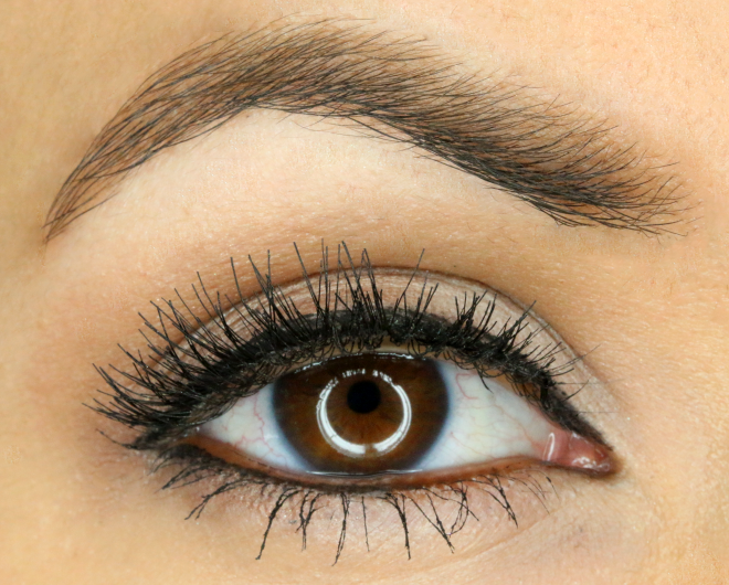 A nude eye look created with the IT Cosmetics Superhero palette 