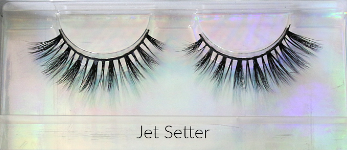 'Jet Setter' lashes by PUR
